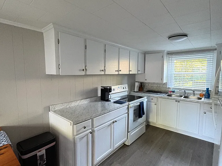 407 1/2 Gaston Ave — Photo 4