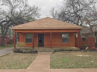 504 E 4th St, Burkburnett, TX 76354