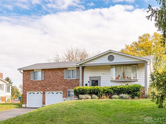 3rd image of 852 Crestmont Dr