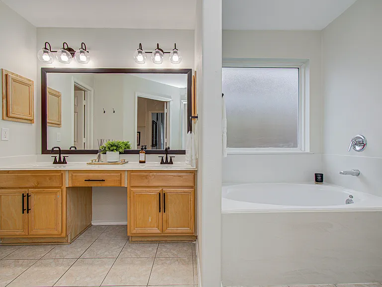 7211 Crescent Mills Dr — Photo 22
