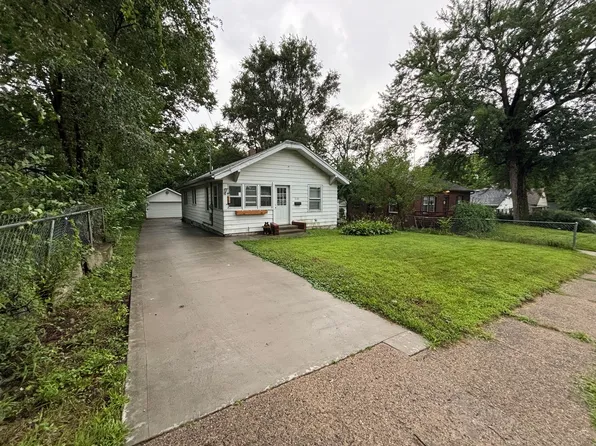 3101 Cleveland Ave, Des Moines, IA 50317