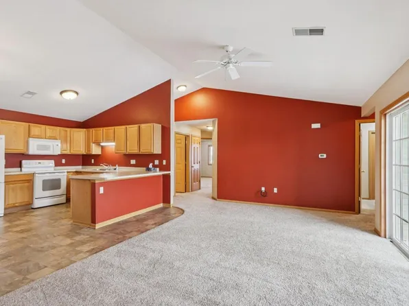 1608 Commonwealth Drive, Fort Atkinson, WI 53538