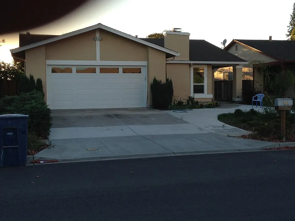 923 Hamilton Ave