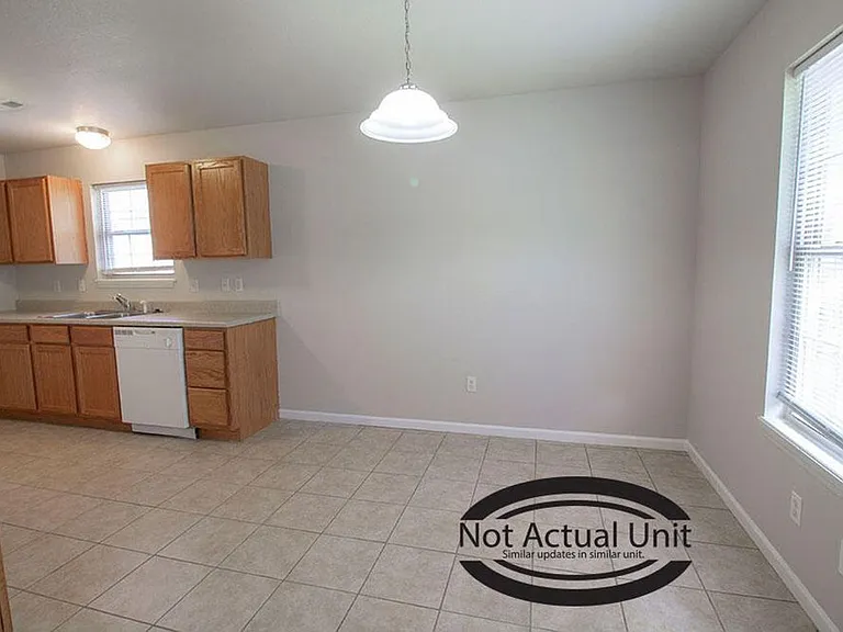 1524 Bodie Dr — Photo 12