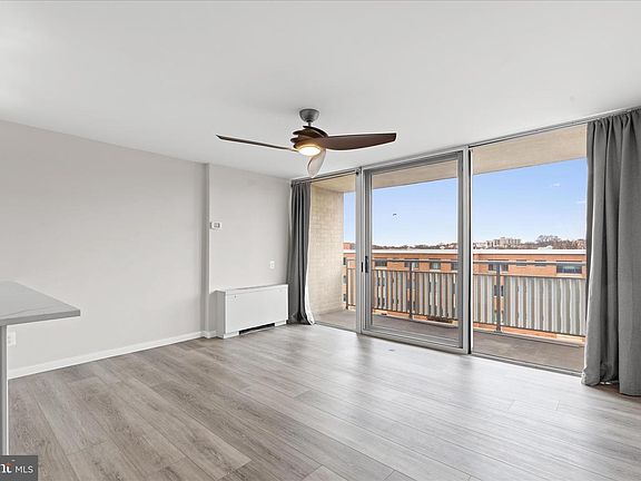 3rd image of 1301 S Arlington Ridge Rd APT 609