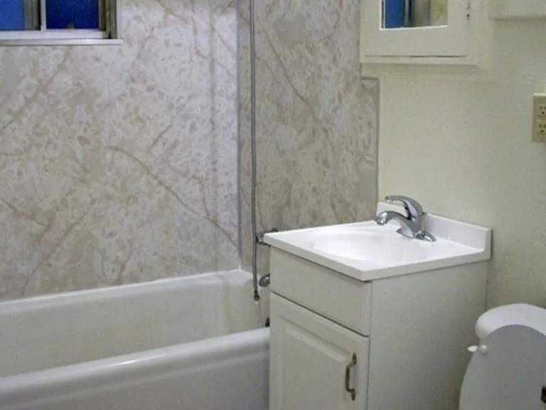 2515 Piedmont Ave #2 — Photo 6