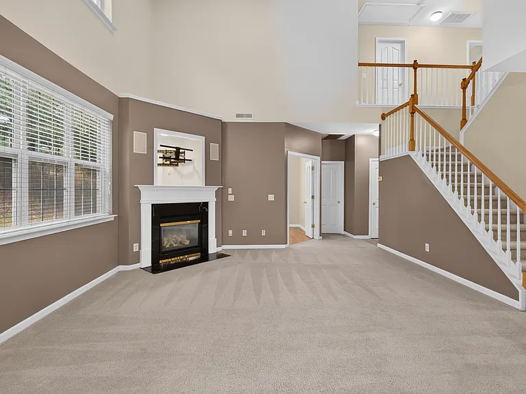 17222 Westmill Ln — Photo 27