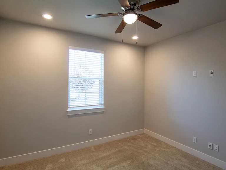 6053 Fallworth Dr — Photo 14