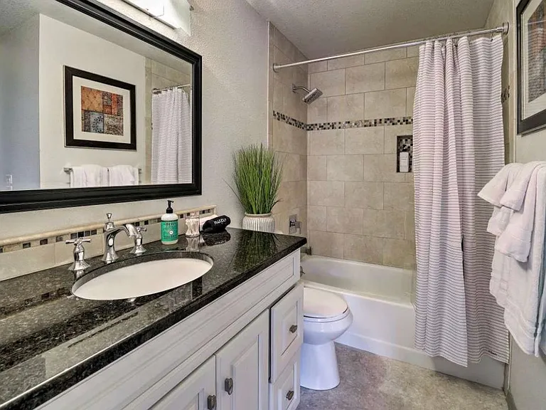 3025 S Windstream Ln — Photo 4