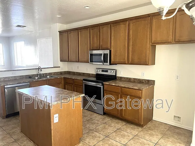4196 S Mariposa Dr — Photo 4