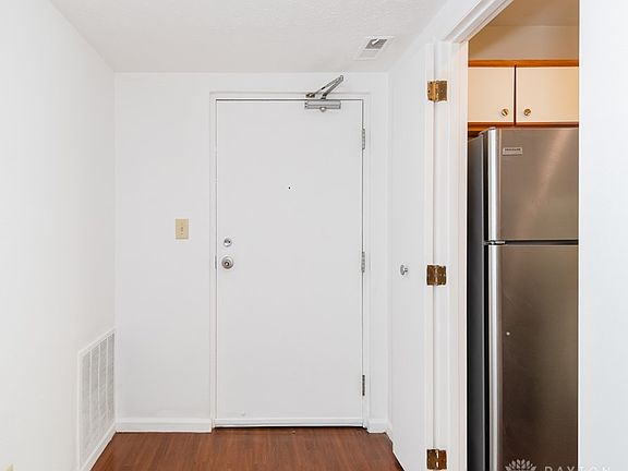 3rd image of 3285 Southdale Dr APT 4