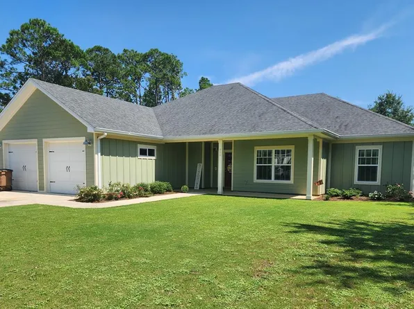 912 9th St, Port Saint Joe, FL 32456