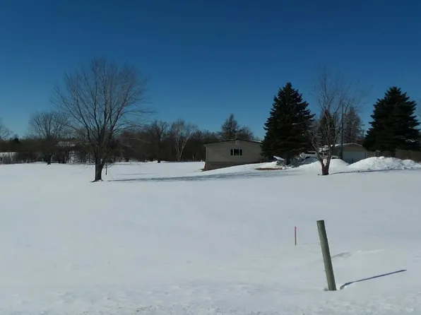 36050 University Ave NW, Cambridge, MN 55008