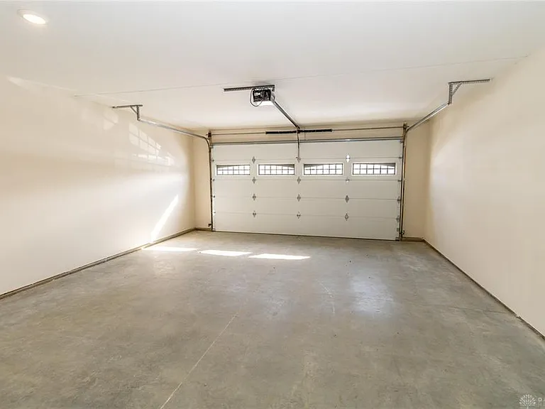 1025 Baker Rd — Photo 39