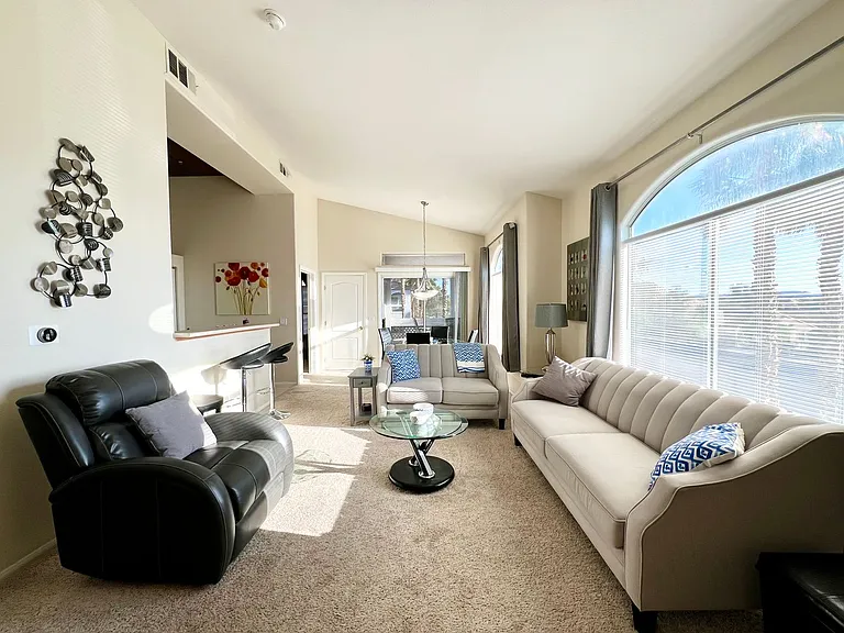 700 Carnegie St #222 — Photo 2