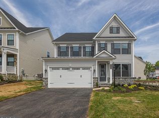 213 Mayfield Ln, Newtown, PA 18940