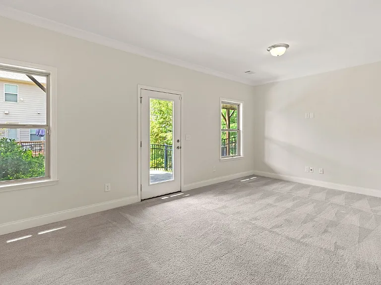 2160 Prestwick Ct NE — Photo 36