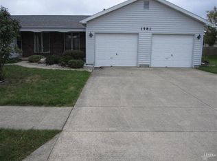 1581 Avon Pl, Huntington, IN 46750