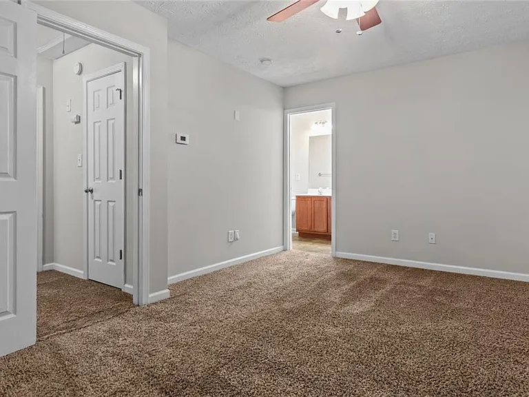 1483 Little Creek Dr — Photo 4