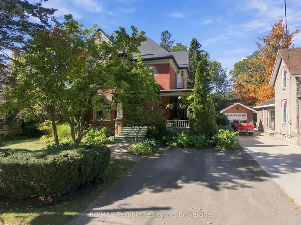 19 Sparling St, Huron East, ON N0K 1W0