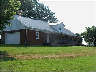 2nd image of 820 Brimstone Creek Rd