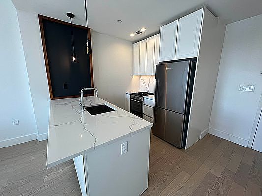 3rd image of 635 4th Ave APT 805
