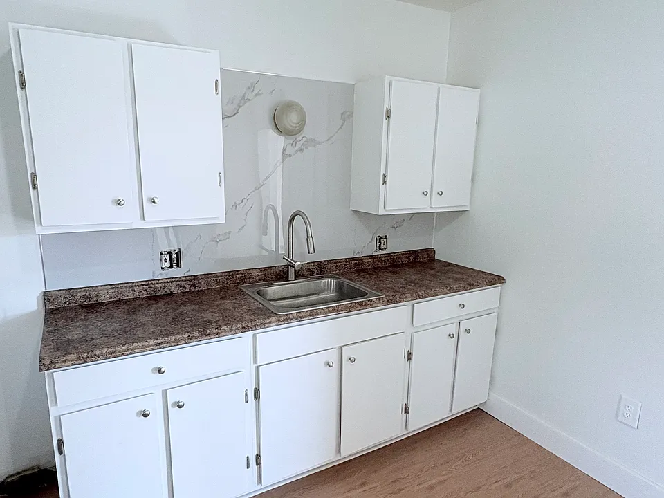 82 Malden St #3L