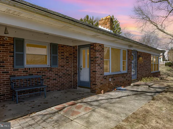 1600 Hollywood Pkwy, York, PA 17403