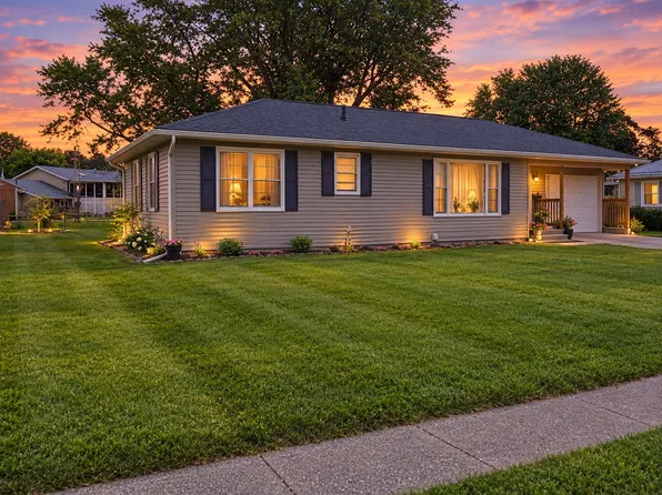 329 N Lakeview Ave, Sturgis, MI 49091