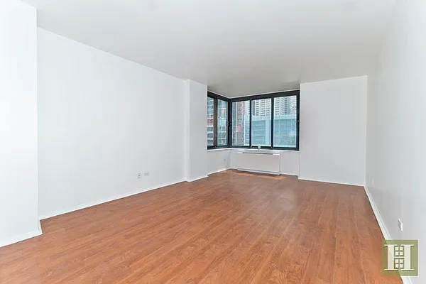 Rented by Halstead Real Estate | media 14