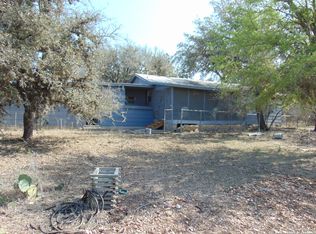 477 Squirrel Bnd, Uvalde, TX 78801