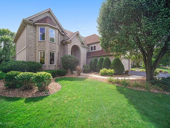 2nd image of 10925 Lakeside Dr