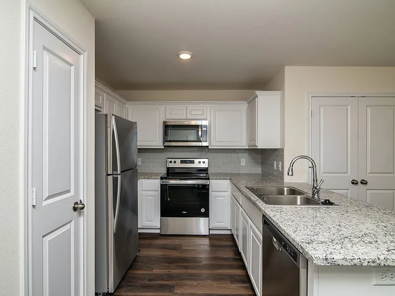 201 S May St #1 — Photo 8