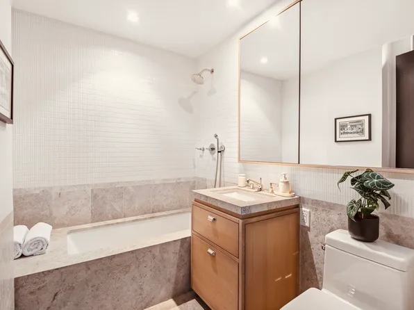 51 Jay Street image 12 of 14