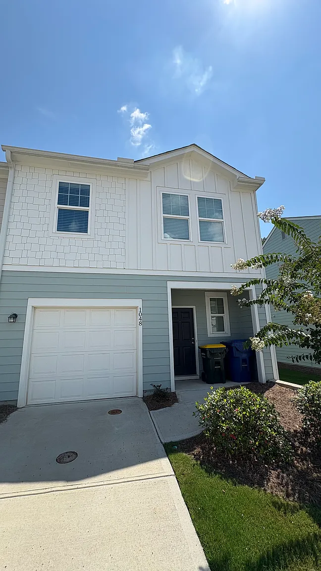 1048 Paddington Dr photo 1
