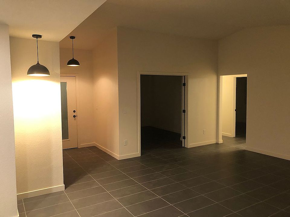 1st image of 4839 E Capistrano Ave