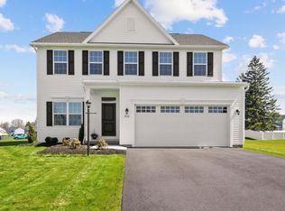 1556 Allison Ln, Webster, NY 14580