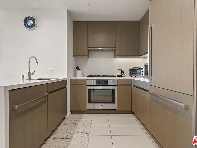 889 Francisco St #2602 — Photo 13