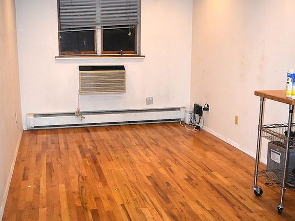4th image of 32-25 37th St #2