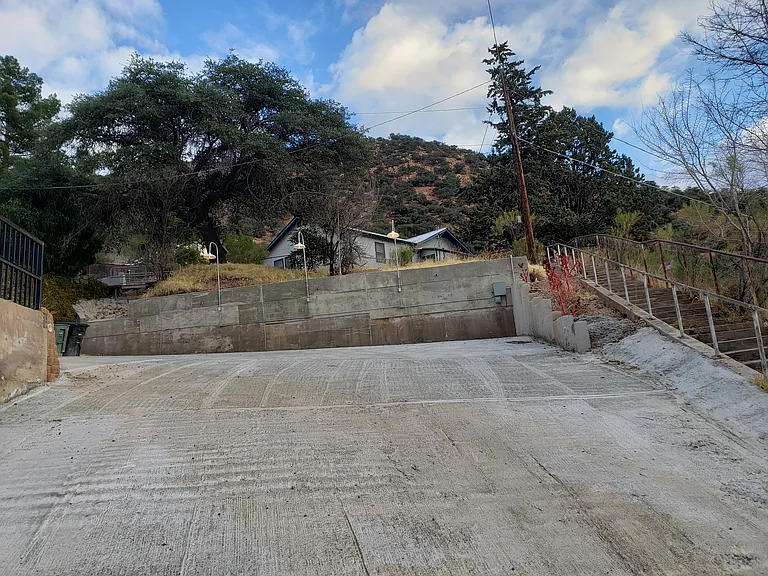 221 Youngblood Hill Ave — Photo 24