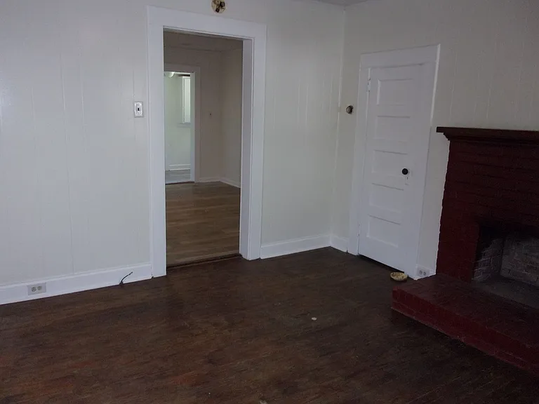 202 Shurley St — Photo 2