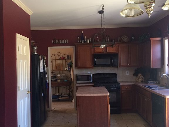 Kitchen ( now painted creme)