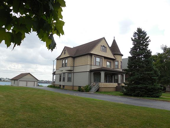 2nd image of 1906 Military St