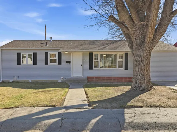 2231 S Mitchell St, Casper, WY 82601
