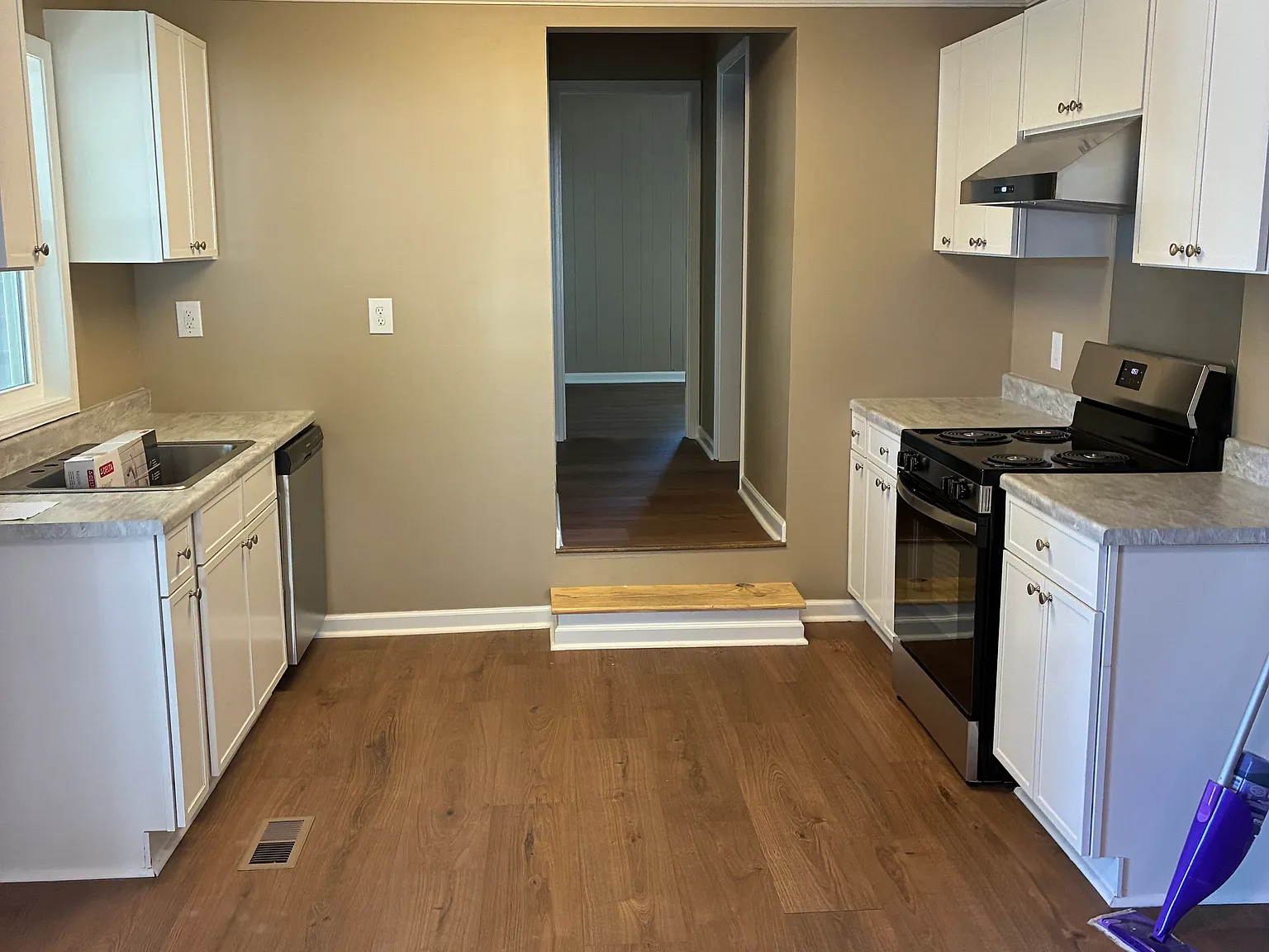 4 bed, 2407 sqft, $1,700 — Photo 2