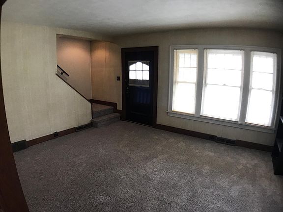4th image of 3396 W 91st St