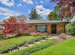 254 Spring Ave, Glen Ellyn, IL 60137