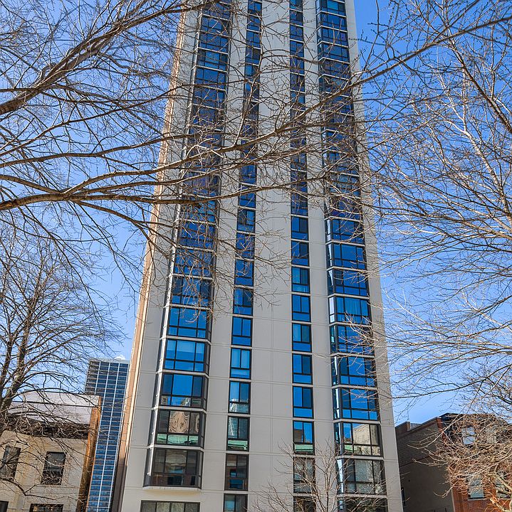 1st image of 1530 N Dearborn Pkwy APT 15N