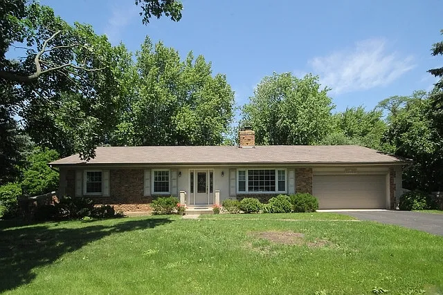 25W618 Durfee Rd photo 1