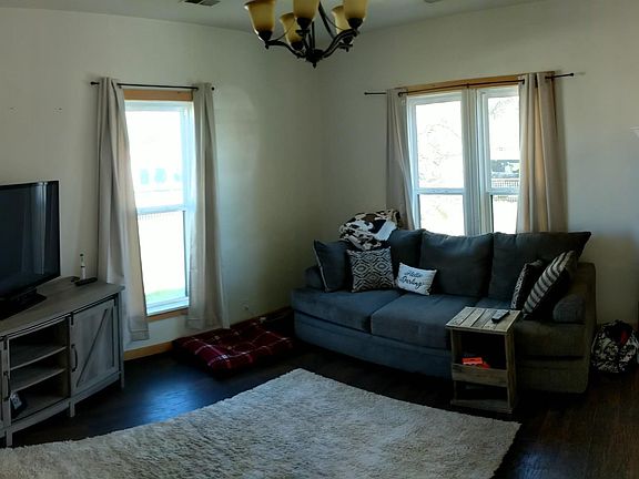 4th image of 504 Grant St